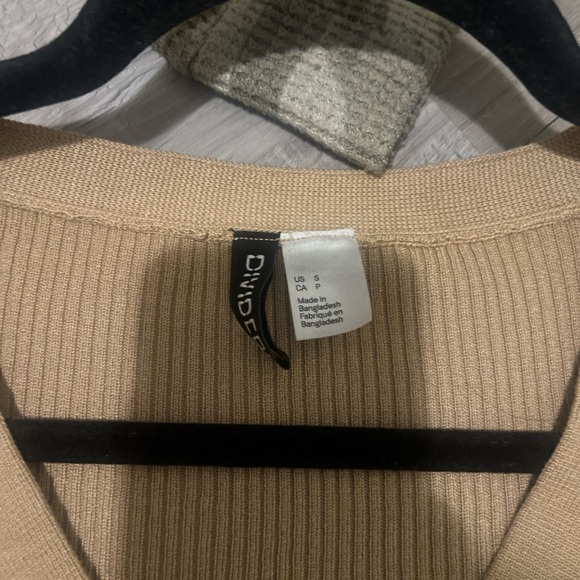 Bundle - Picture 6 of 12